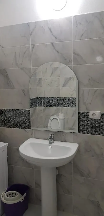 Jey Vlora Apartaments فلورا